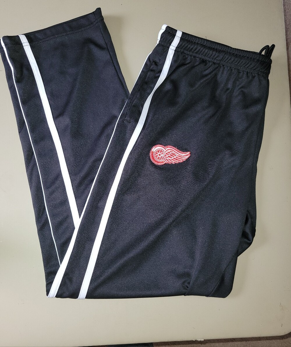 Calhoun NHL Detroit Redwings Black With White Stripe Pants. Size XXL